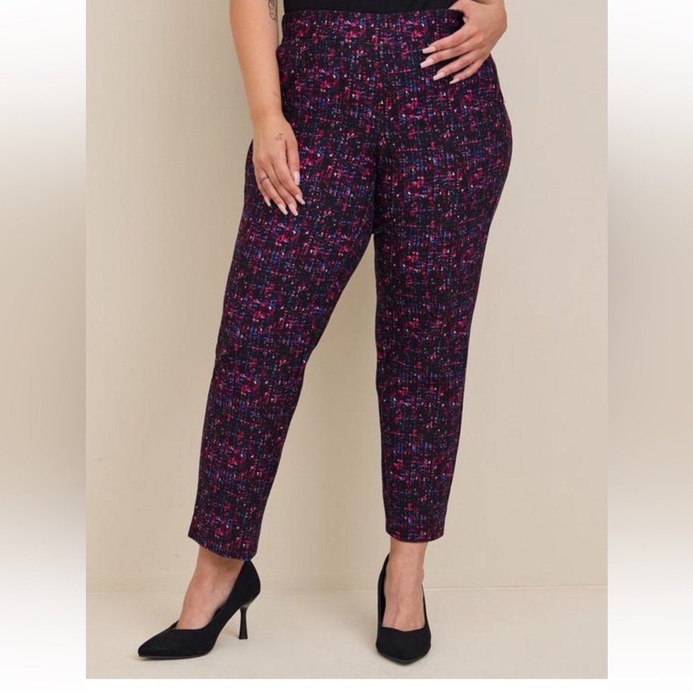 Torrid Pull-On Relaxed Taper Studio Luxe Ponte High-Rise Pant